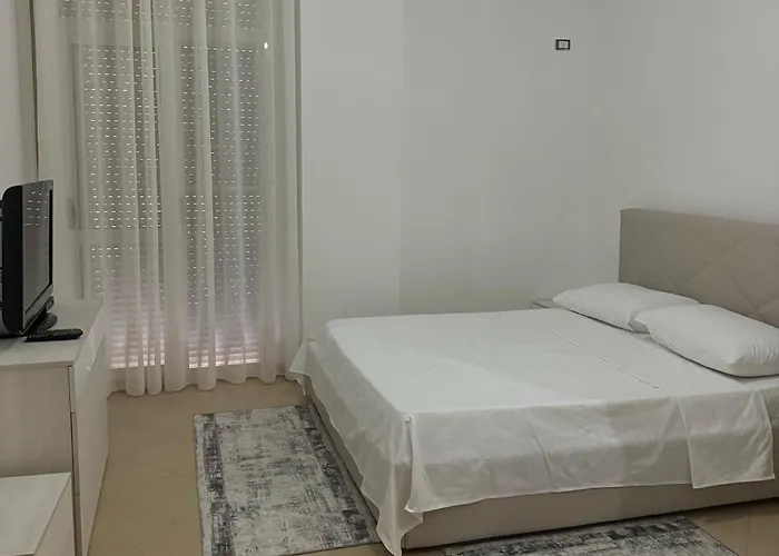 Dr Apartment Golem (Tirana)
